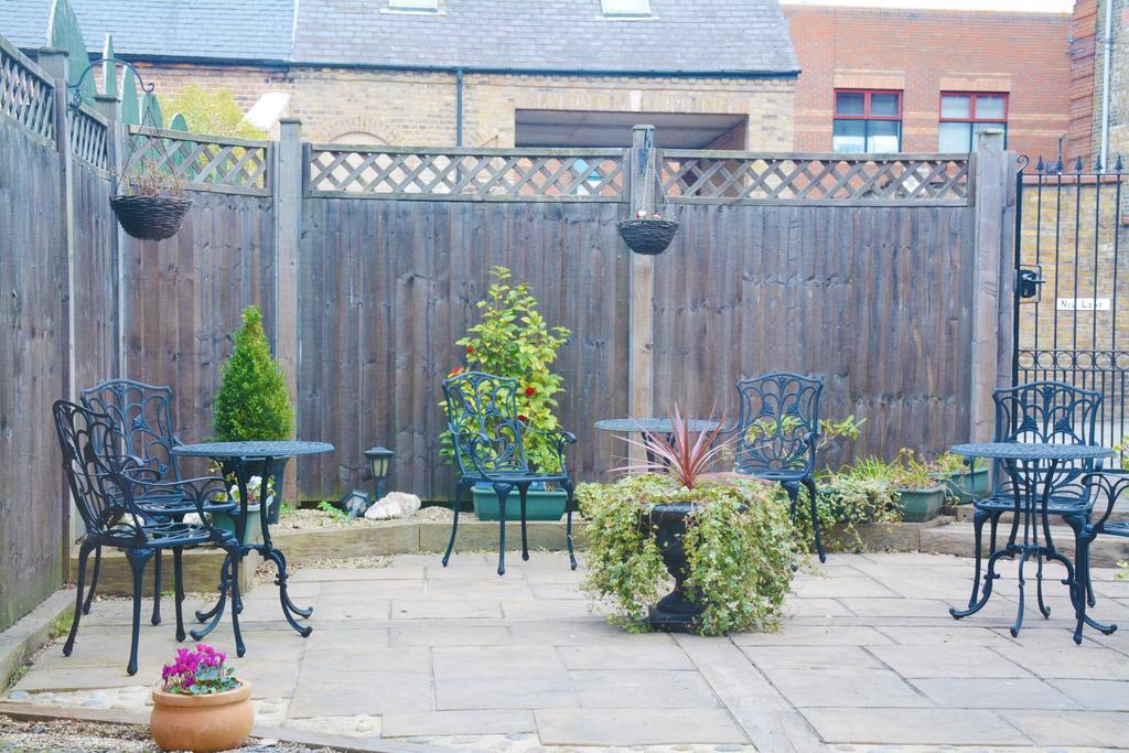 Pier View Self Catering Luxury Apartment *