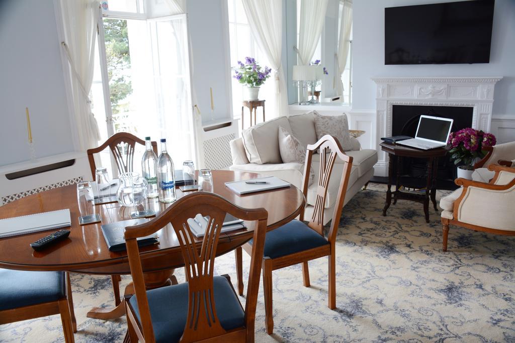 Pier View Self Catering Luxury Apartment *