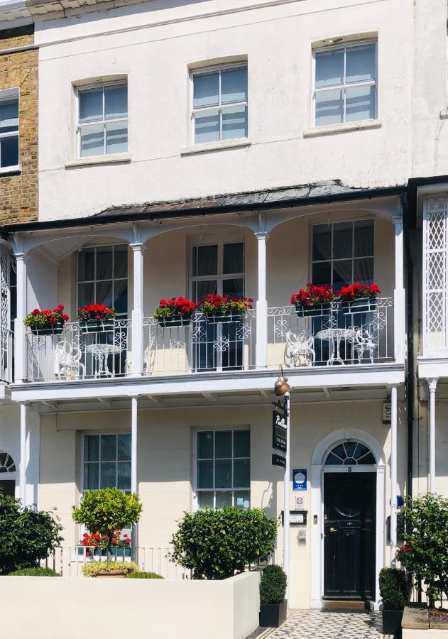 Pier View Self Catering Luxury Apartment
