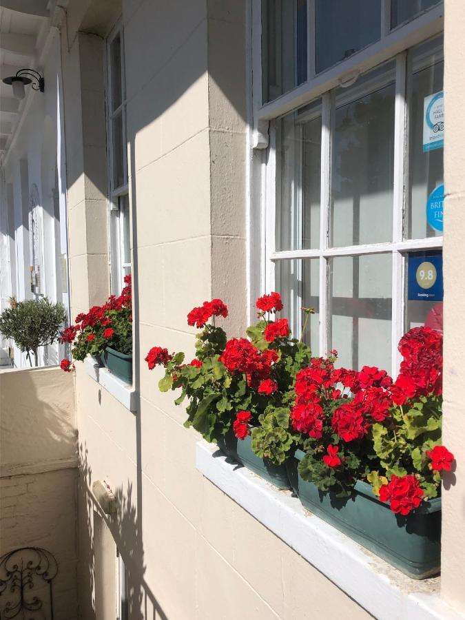 Pier View Self Catering Luxury * Southend-on-Sea